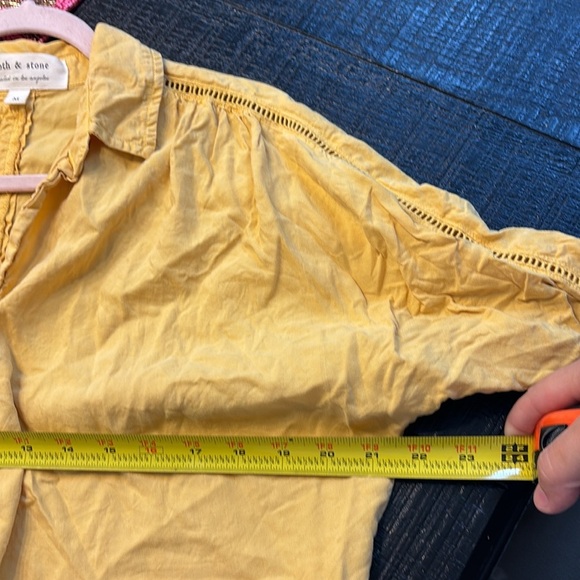 Cloth & Stone Button Down Shirt Eyelet Sleeve Top mustard yellow size M - Picture 8 of 11